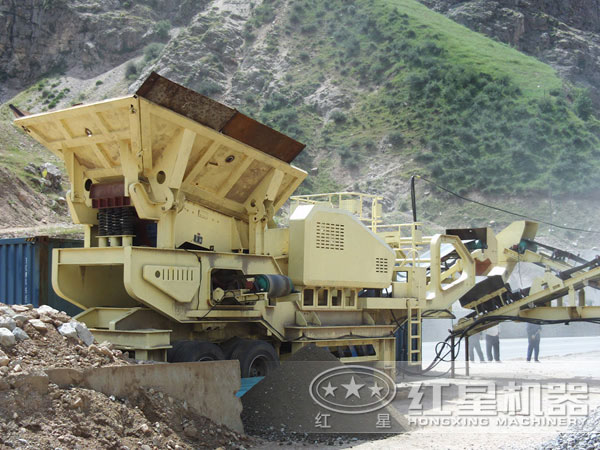 移動式破碎站工作現(xiàn)場 移動式破碎站工作現(xiàn)場