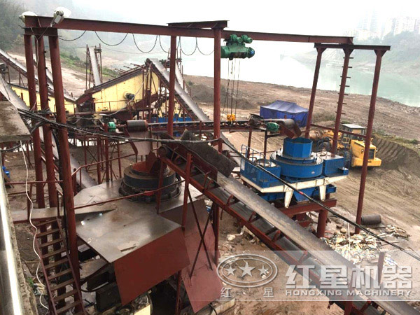 制砂機(jī)生產(chǎn)現(xiàn)場(chǎng) 制砂機(jī)生產(chǎn)現(xiàn)場(chǎng)