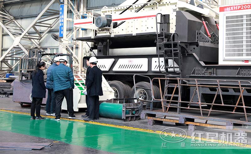 用戶(hù)來(lái)廠考察生產(chǎn)車(chē)間 用戶(hù)來(lái)廠考察生產(chǎn)車(chē)間