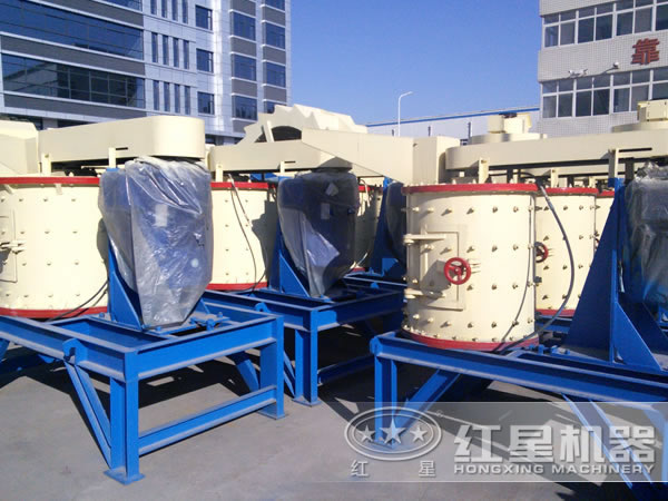 800復(fù)合式破碎機(jī)設(shè)備 800復(fù)合式破碎機(jī)設(shè)備