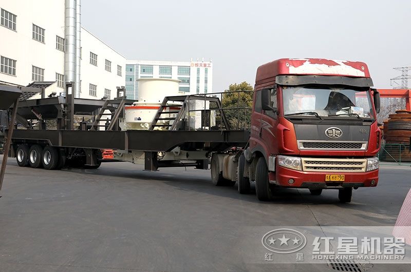 輪胎移動(dòng)制砂設(shè)備發(fā)貨現(xiàn)場(chǎng) 輪胎移動(dòng)制砂設(shè)備發(fā)貨現(xiàn)場(chǎng)