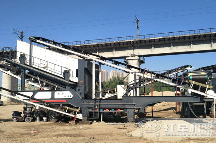 振動(dòng)篩沙機(jī)還是可移動(dòng)的好，流動(dòng)作業(yè)隨時(shí)轉(zhuǎn)場