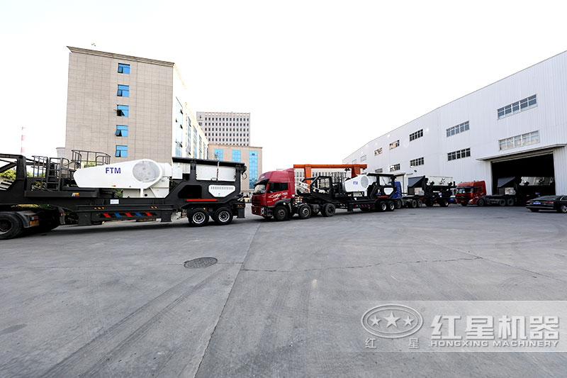 河南礦山機械廠家正在給客戶發(fā)貨建筑垃圾制沙機設(shè)備 河南礦山機械廠家正在給客戶發(fā)貨建筑垃圾制沙機設(shè)備