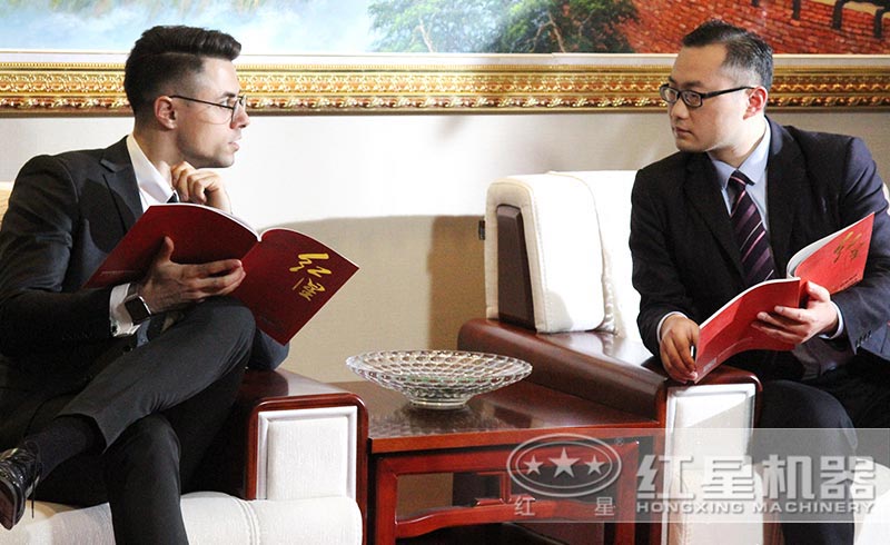 紅星機(jī)器一對一接待用戶 紅星機(jī)器一對一接待用戶