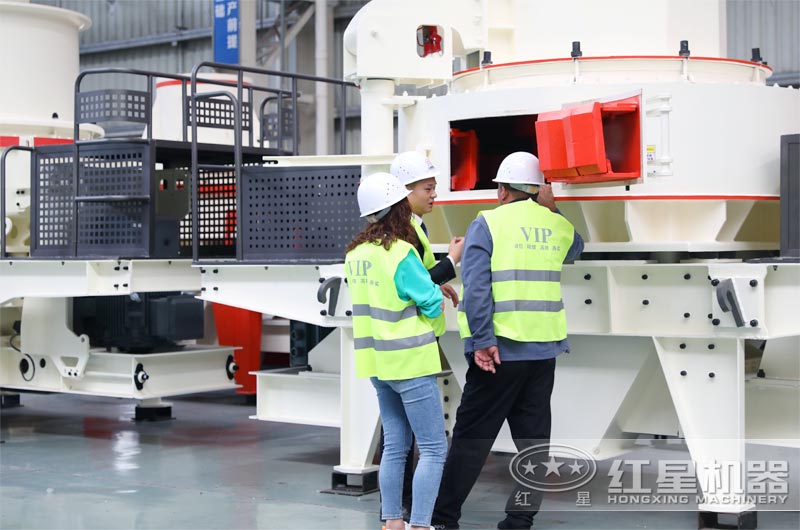 用戶來廠考察制砂機設(shè)備 用戶來廠考察制砂機設(shè)備