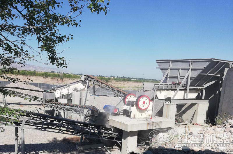 石料加工現(xiàn)場 石料加工現(xiàn)場