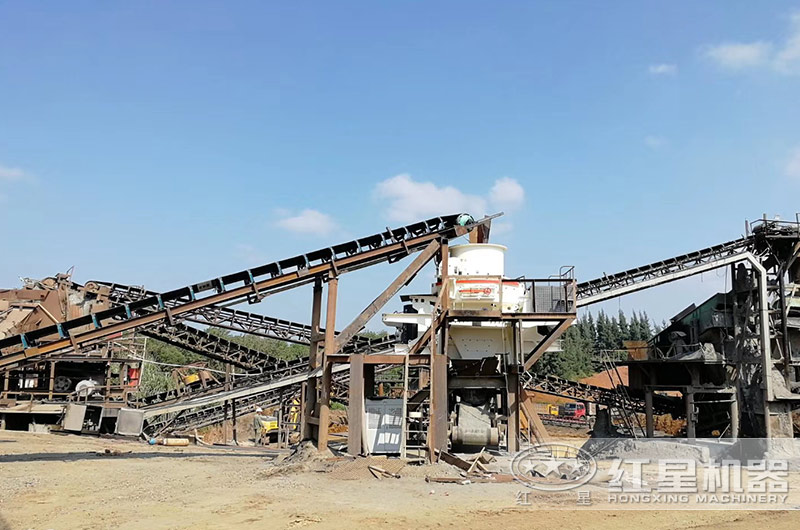 河卵石制砂生產(chǎn)現(xiàn)場實拍 河卵石制砂生產(chǎn)現(xiàn)場實拍