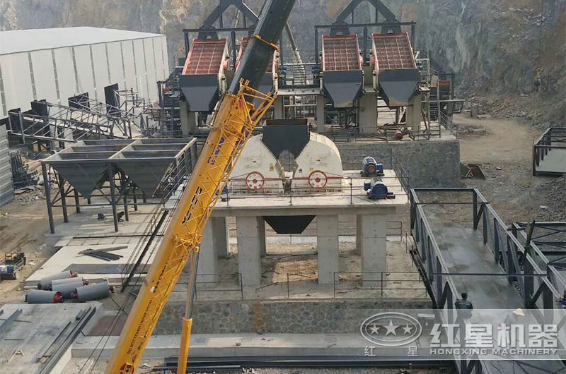 錘式粉碎機大型應(yīng)用生產(chǎn)現(xiàn)場 錘式粉碎機大型應(yīng)用生產(chǎn)現(xiàn)場