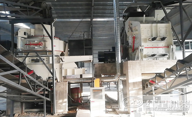 客戶來廠咨詢：想購買日產(chǎn)1000噸的制砂機(jī)，有推薦的型號嗎？