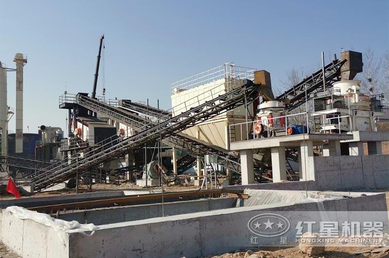 新開辦的砂石場正在籌建當中 新開辦的砂石場正在籌建當中