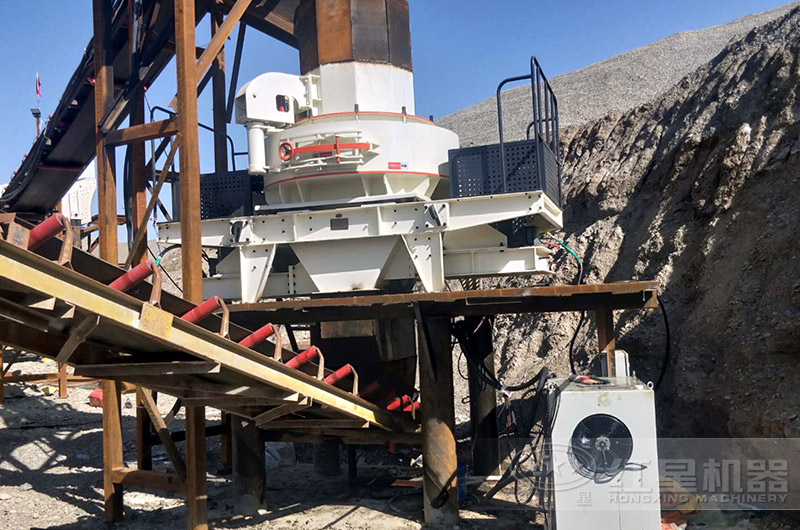 雙電機(jī)驅(qū)動VSI離心制砂機(jī)現(xiàn)場 雙電機(jī)驅(qū)動VSI離心制砂機(jī)現(xiàn)場