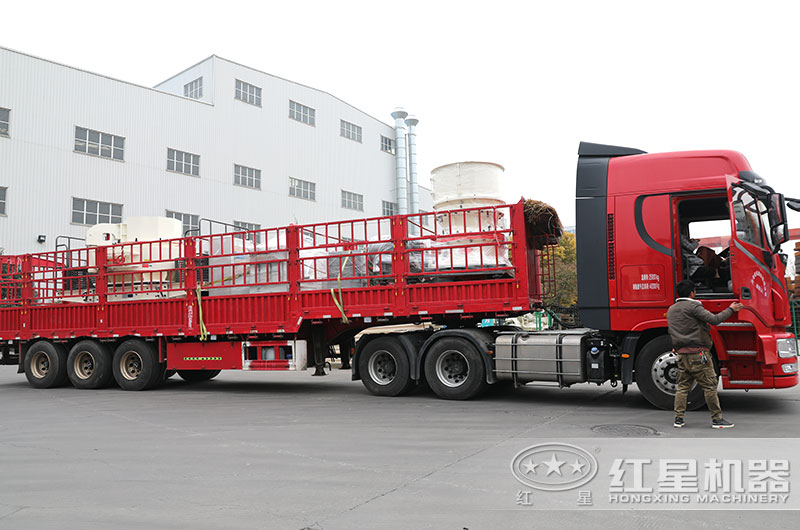 紅星小型河卵石制砂機(jī)發(fā)貨現(xiàn)場(chǎng) 紅星小型河卵石制砂機(jī)發(fā)貨現(xiàn)場(chǎng)