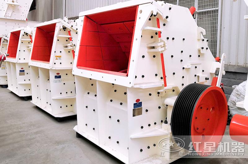 中碎粉碎機(jī)反擊式破碎機(jī)，粉碎軟料