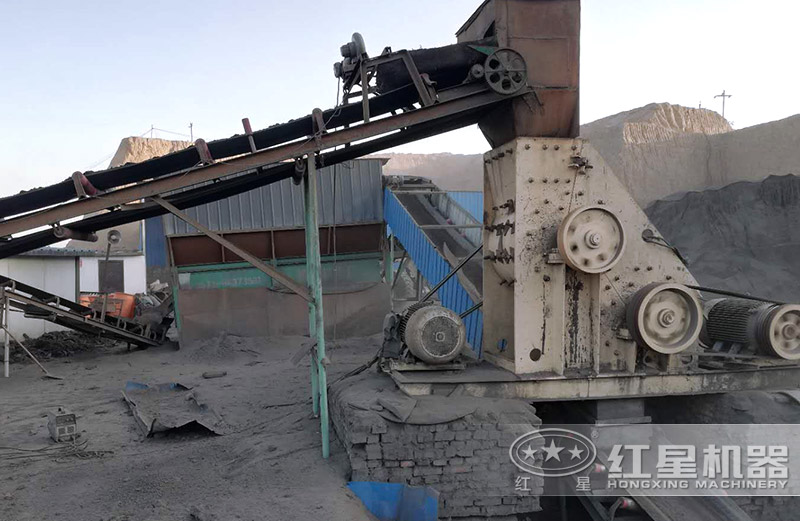 雙級破碎機輕松破碎濕料！設備型號參數(shù)介紹