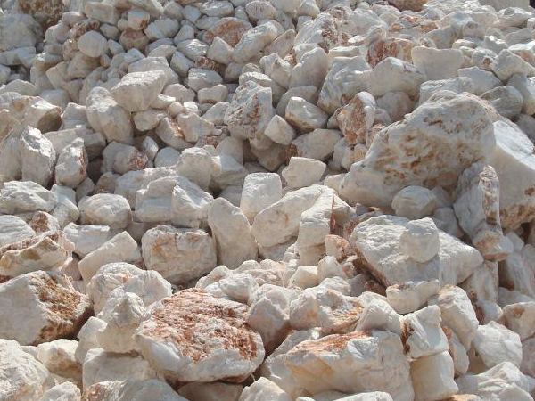 自然界常見的方解石 自然界常見的方解石