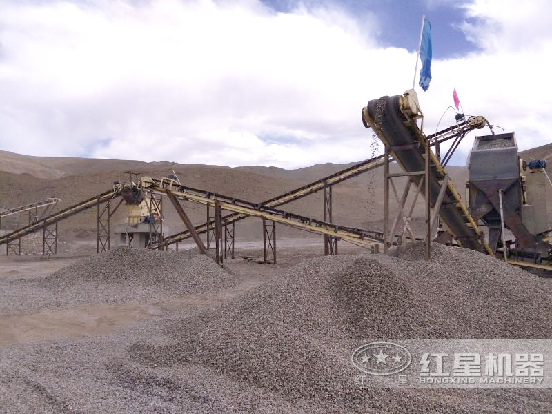 PF1007反擊式破碎機現(xiàn)場，出料粒形好