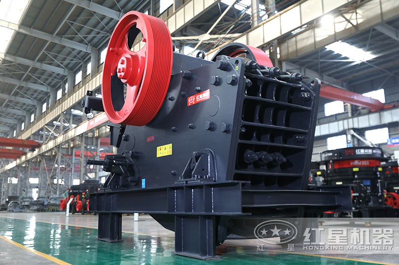 打鵝卵石用什么破碎機？全套設備多少錢一套