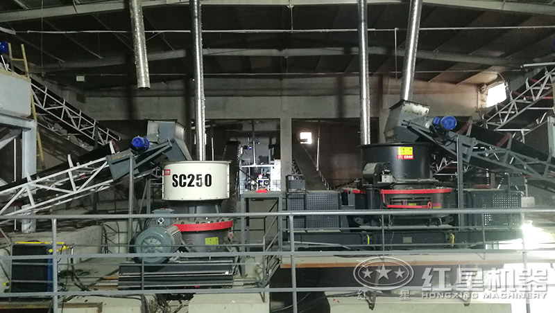 鄂破+圓錐破+沖擊制砂機(jī)配置的生產(chǎn)線 鄂破+圓錐破+沖擊制砂機(jī)配置的生產(chǎn)線