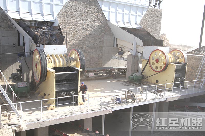 912顎式破石機(jī)產(chǎn)量是多少？一臺價(jià)格多少錢？